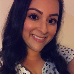 Meet your Posher, Aracely